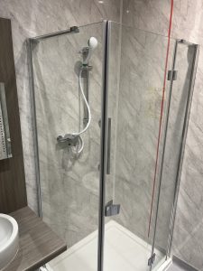 Ensuite shower